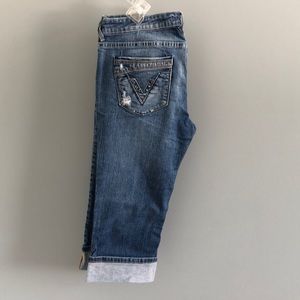 Distressed denim capris